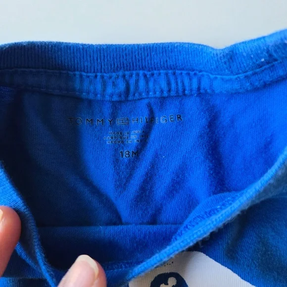 GAP & Tommy Hilfiger T-shirts 2-pack play shirts - Picture 5 of 13